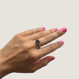 Mini Purple Ring with Cat’s Eye Effect