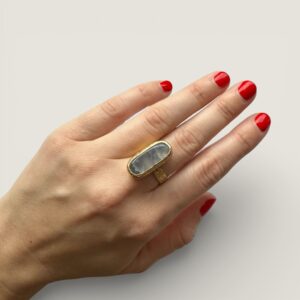 Grau Chalcedon ring